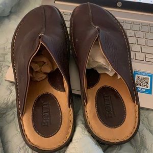 Born leather  brown open back